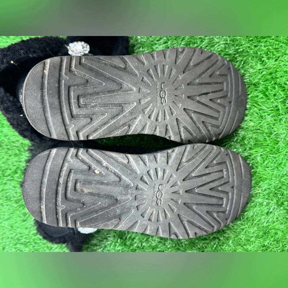UGG BUTTON‎ BAILEY Bling Boots Crystal S/n 3349 SZ 7 Gray